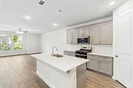 213 Suma Drive Euless, TX 76040