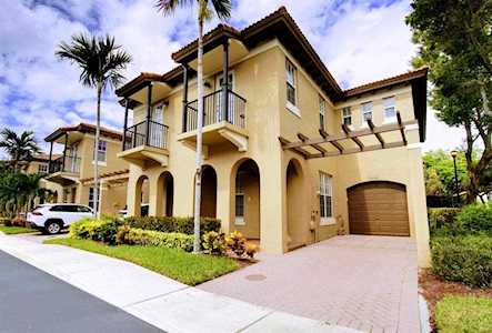 6890 Julia Gardens Drive #6890 Coconut Creek, FL 33073