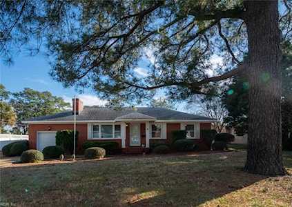 2929 Lynnhaven Dr Virginia Beach, VA 23451