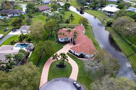 20240 SW 51st Ct Southwest Ranches, FL 33332