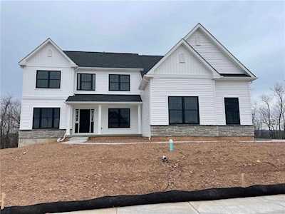 2835 Hawk Valley Ct #80 Center Valley, PA 18034