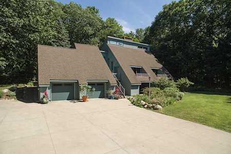 277 Sunset Bluff Ct Holland, MI 49424