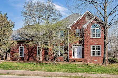 100 Cumberland Pl Hendersonville, TN 37075