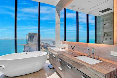 17141 Collins Ave #4702 Sunny Isles Beach, FL 33160