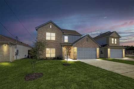 8302 James Franklin St Houston, TX 77088