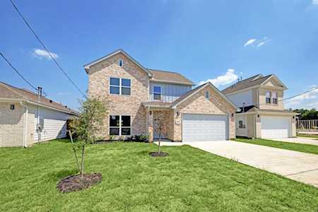 8201 James Franklin St Houston, TX 77088