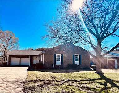 6121 Partridge Dr Virginia Beach, VA 23464