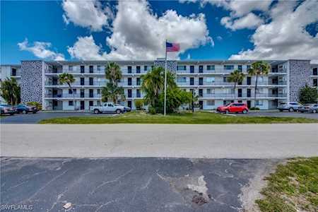 4906 Victoria Dr #312 Cape Coral, FL 33904