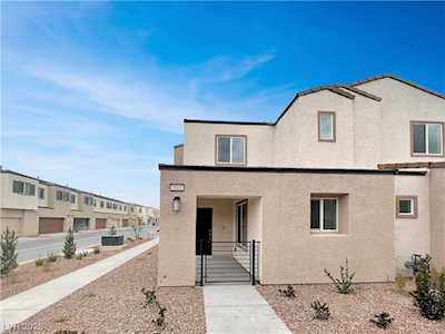 1868 Arcadian King Sun St Las Vegas, NV 89106