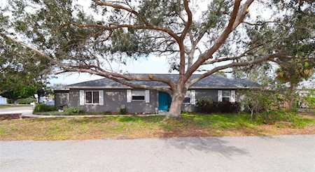 3805 63rd St W Bradenton, FL 34209