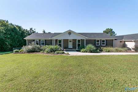 454 Saint Clair Lane Huntsville, AL 35811