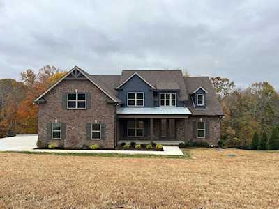 4012 Ironwood Dr Greenbrier, TN 37073