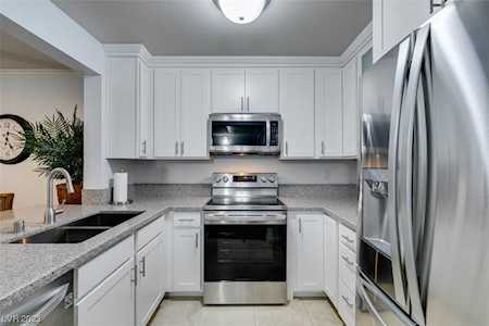 2121 Sealion Dr #107 Las Vegas, NV 89128