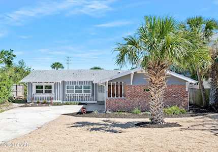 2329 Dodge Drive Daytona Beach, FL 32118