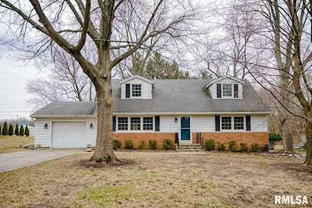 4610 N Lyndale Terrace Peoria, IL 61614