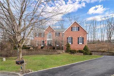 11 Cold Spring Court Mount Kisco, NY 10549
