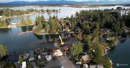 3229 Deer Island Dr E Lake Tapps, WA 98391