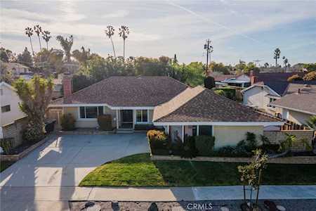 917 Junipero Dr Costa Mesa, CA 92626