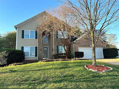 2010 Bluebonnet Ln Stallings, NC 28104