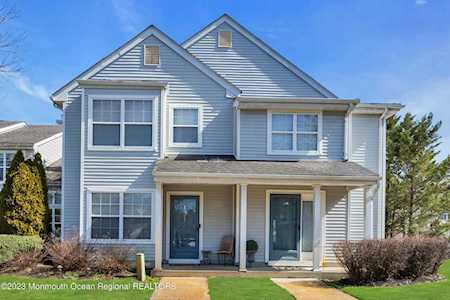 131 Wellington Ct #4-1 Manalapan, NJ 07726
