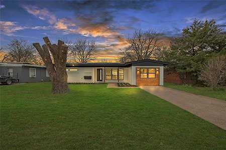 502 Carswell Terrace Arlington, TX 76010
