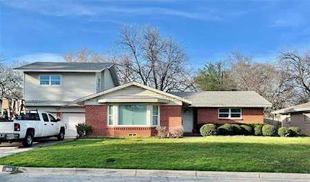 1513 University Drive Arlington, TX 76013