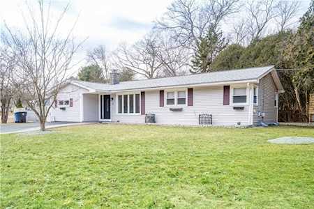 21 Forestdale Dr Cumberland, RI 02864