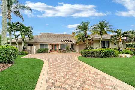 28 Marlwood Lane Palm Beach Gardens, FL 33418