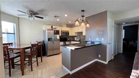 1005 Sulphur Springs Ln #201 Las Vegas, NV 89128