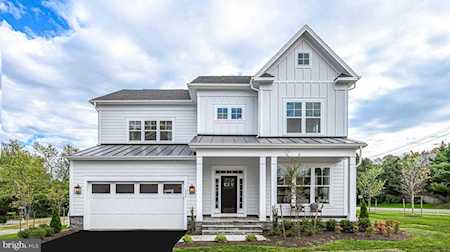 2000 Hillside Dr Falls Church, VA 22043
