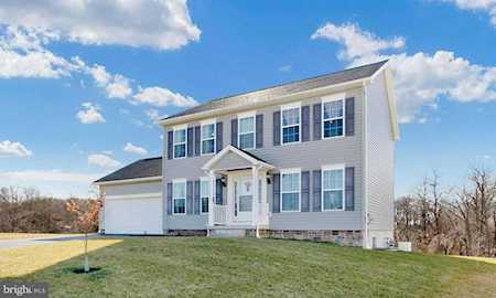 84 Clover Run Abbottstown, PA 17301