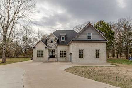 136 Century Ct Smyrna, TN 37167
