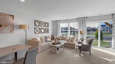 16 Sisters Farmstead Road Mount Laurel, NJ 08054