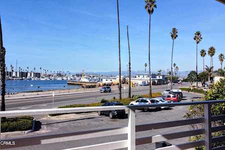 2908 Lakeshore Ct Oxnard, CA 93035