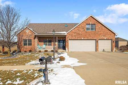 104 Pinehurst Ln Washington, IL 61571