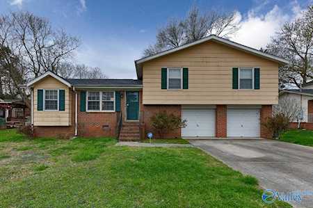 4045 NW Knollbrook Drive Huntsville, AL 35810