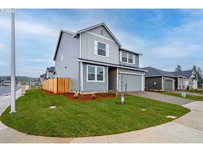 1734 N Young ST Lafayette, OR 97127