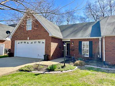2747 Stonehedge Dr Murfreesboro, TN 37128