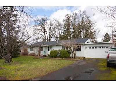301 Columbia Ridge DR Vancouver, WA 98664