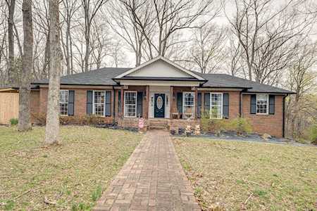 121 Trail East Dr Hendersonville, TN 37075