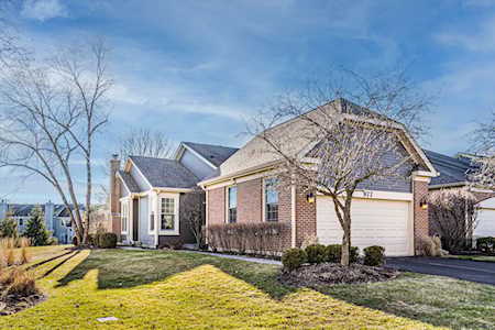977 Heathrow Ln Naperville, IL 60540