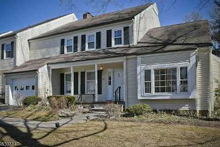 64 Wexford Dr Mendham Boro, NJ 07945