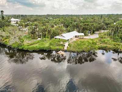 3720 Ellis Rd Fort Myers, FL 33905