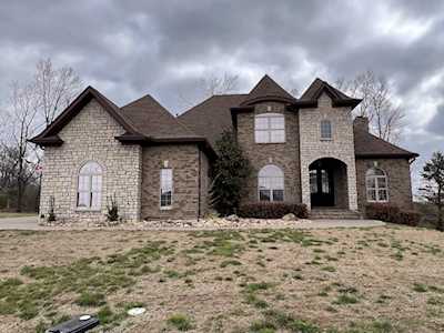 109 Coachlight Ct Hendersonville, TN 37075
