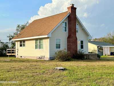 112 Raleigh Avenue Morehead City, NC 28557