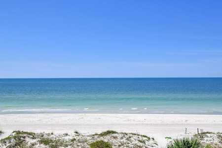 506 Gulf Blvd #401 Indian Rocks Beach, FL 33785
