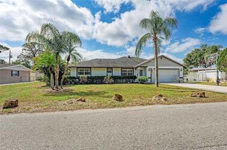 2703 39th Ave W Bradenton, FL 34205