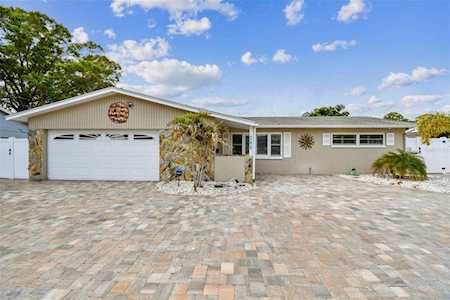 389 59th Ln S St. Petersburg, FL 33707