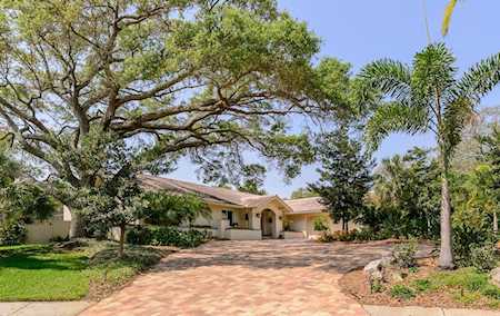 2860 Glen Hollow Dr Clearwater, FL 33761