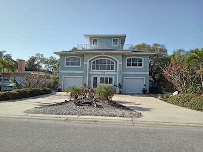 108 6th St Belleair Beach, FL 33786